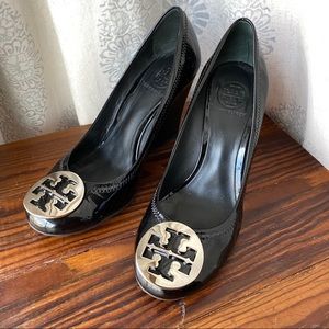 • Tory Burch • Patent Sophie Wedges